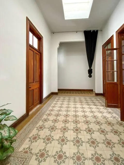 Locanda Small Double Room In Shared Colonial Guesthouse Las Palmas de Gran Canaria Spagna