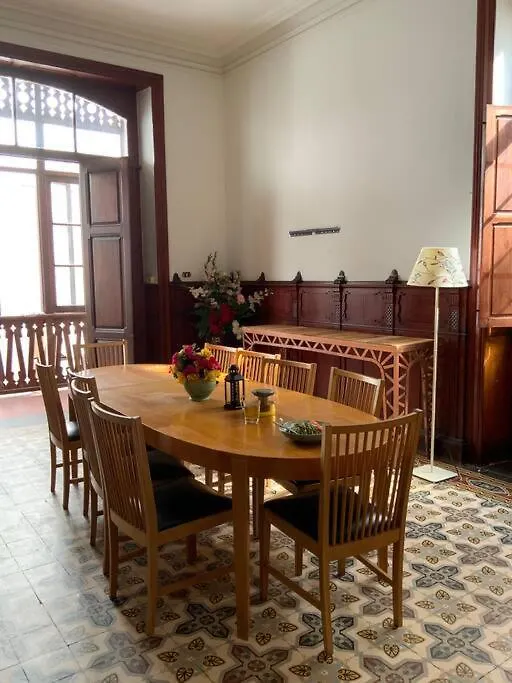Inn Small Double Room In Shared Colonial Guesthouse Las Palmas de Gran Canaria
