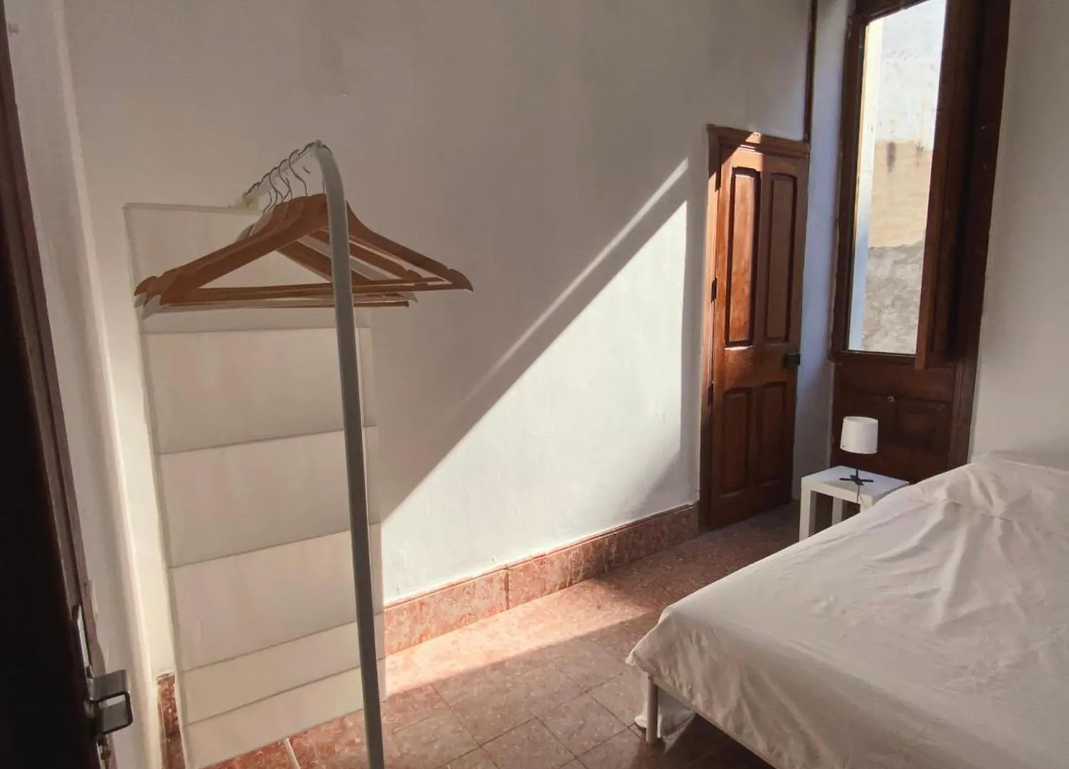 Small Double Room In Shared Colonial Guesthouse Las Palmas de Gran Canaria Inn